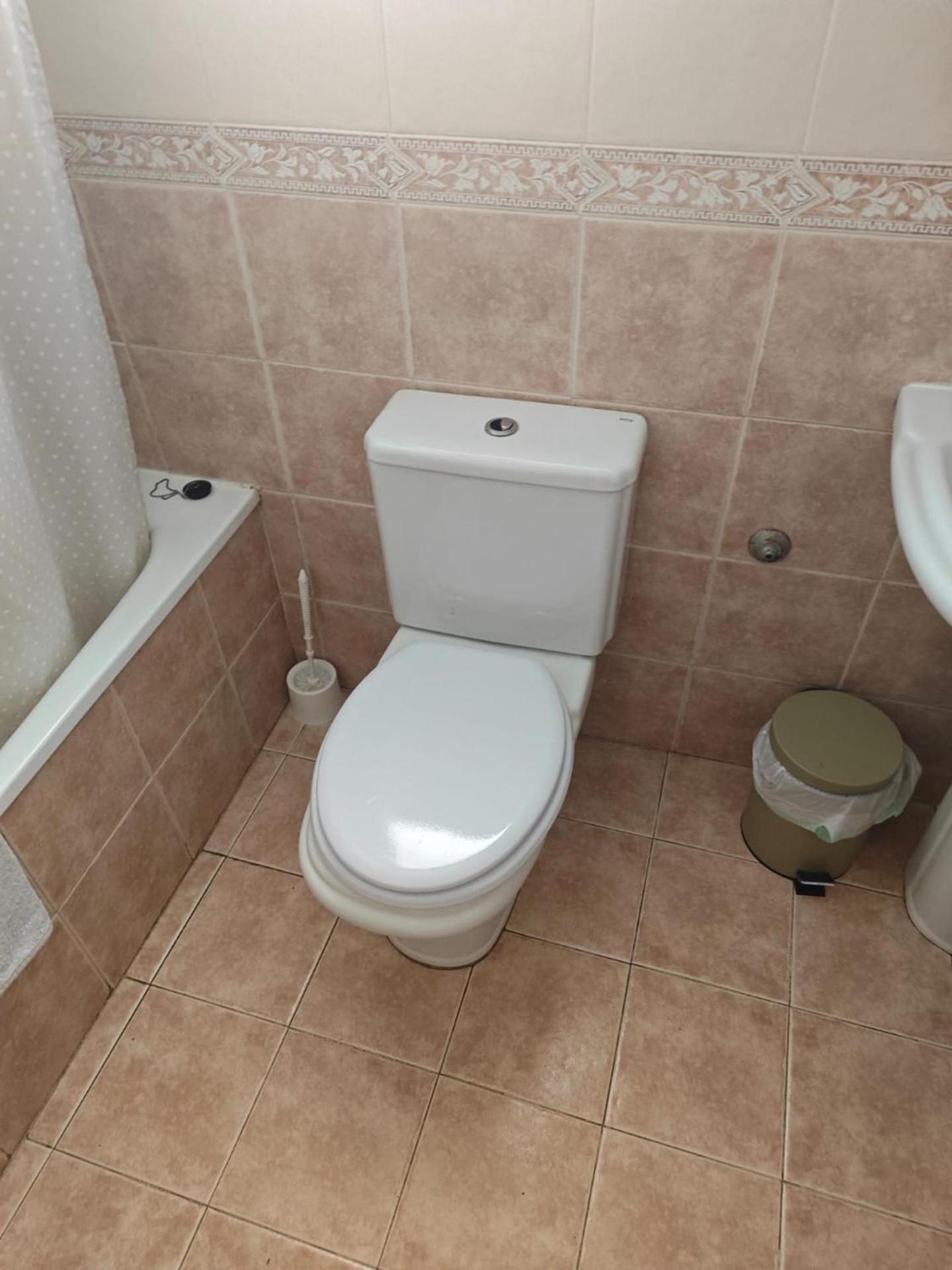 Central 2-Bed Apartment In Estepona Port Екстериор снимка